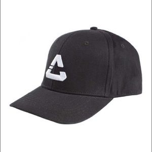 CUATER TRAVIS MATHEW THE GO TO SNAPBACK CAP HAT IN BLACK WHITE LOGO NWT